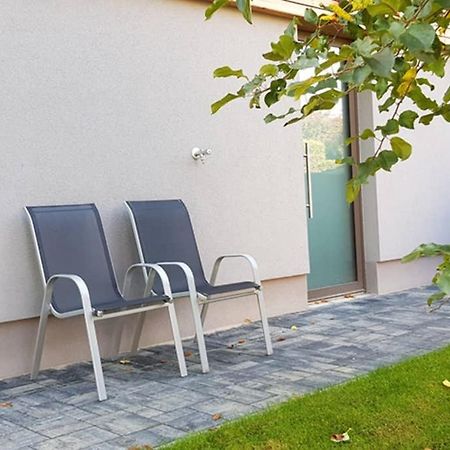 Suite With Back Garden Karlsbad Eksteriør billede